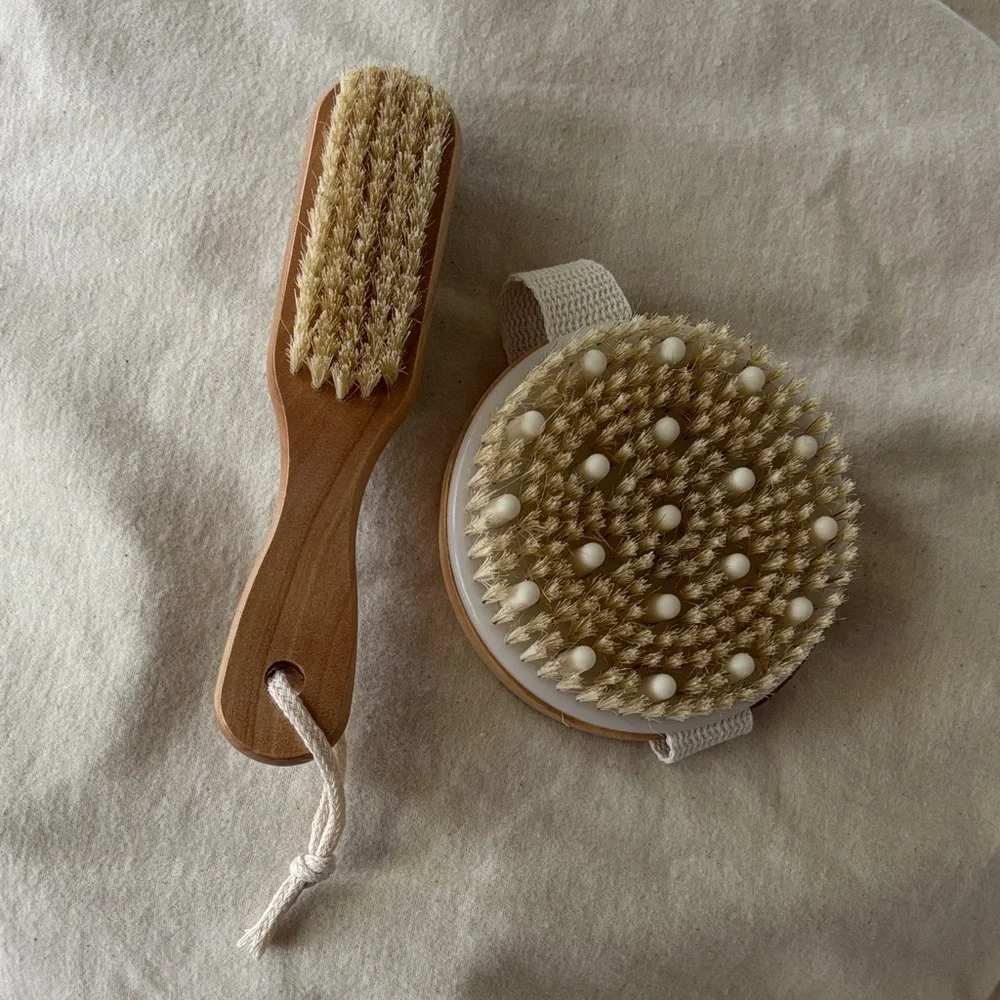 Natural Wooden Body & Feet Brush Set